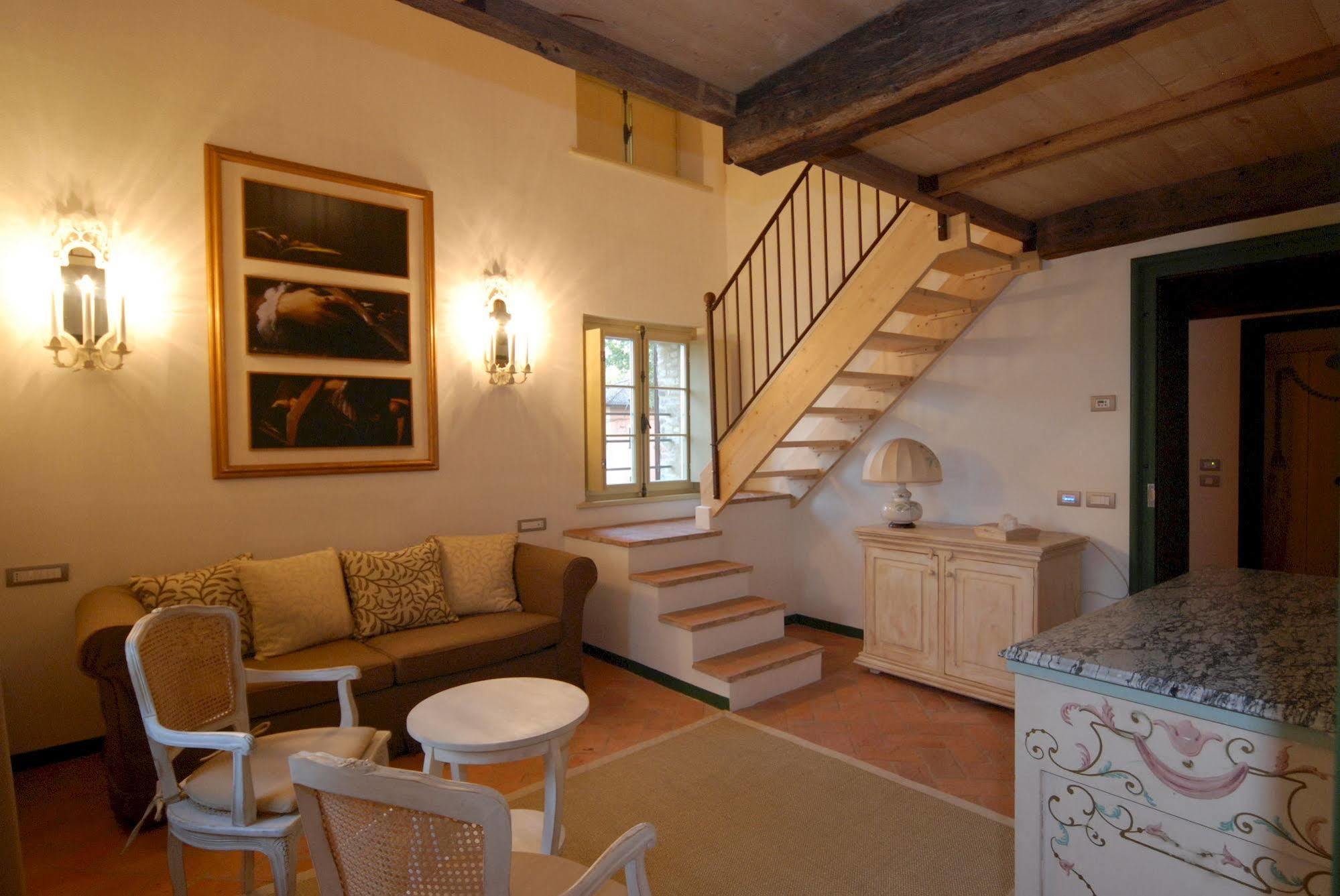Locanda Del Re Guerriero San Pietro in Cerro ภายนอก รูปภาพ