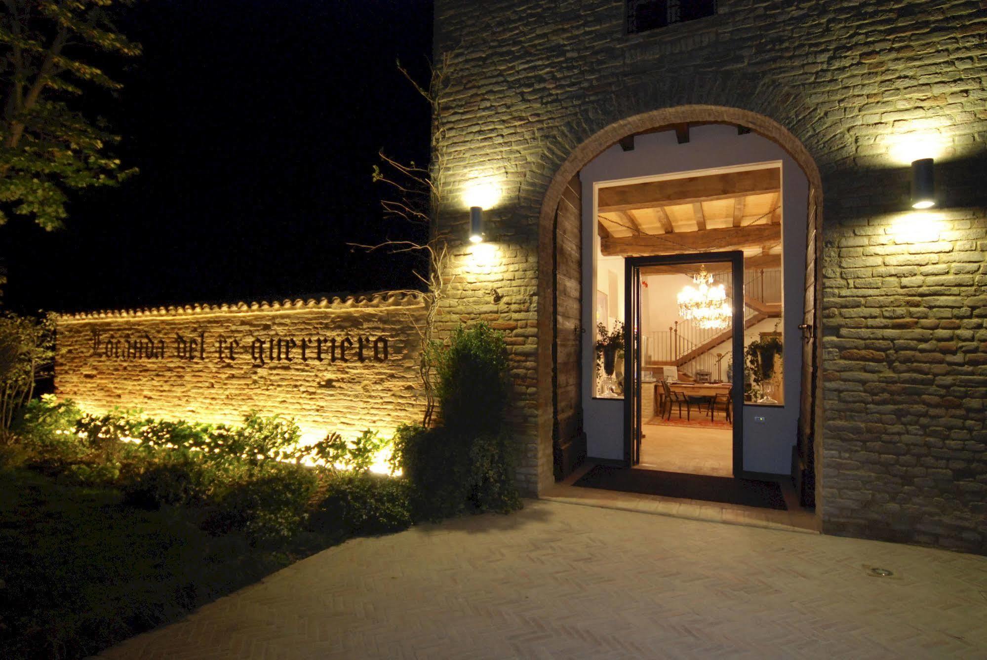 Locanda Del Re Guerriero San Pietro in Cerro ภายนอก รูปภาพ